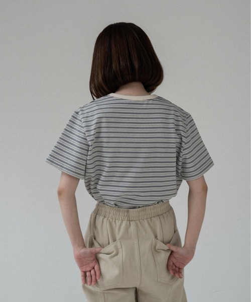 lawgy(ラウジー)の「bi color neck multi border t / バイカラーネックマルチボーダーt(Tシャツ/カットソー・レディース・グレー/クリーム・FREE)」の9枚目の写真
