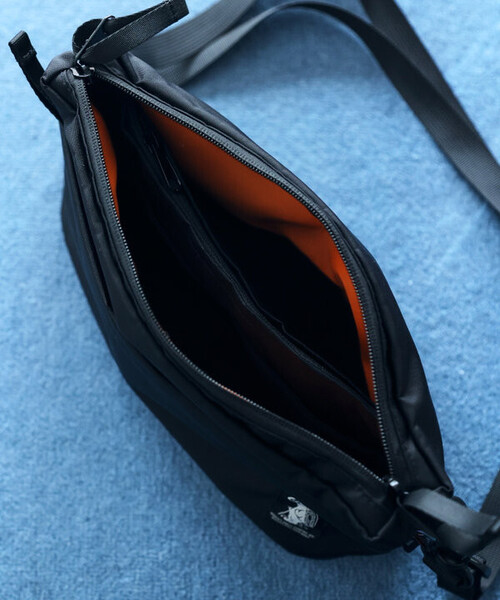 COBMASTER（コブマスター）の「Cobmaster × FREAK'S STORE/コブマスター × フリークスストア 別注ALT SHOULDERBAG（ショルダーバッグ・レディース・ブラック・ONE SIZE）」の15枚目の写真