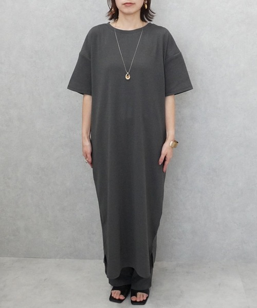 SELECT LEVERY（セレクトリベリー）の「シワになりにくい ジャガード半袖ワンピース（ワンピース・レディース・アイボリー/ブラック/チャコール・MEDIUM/LARGE）」の4枚目の写真