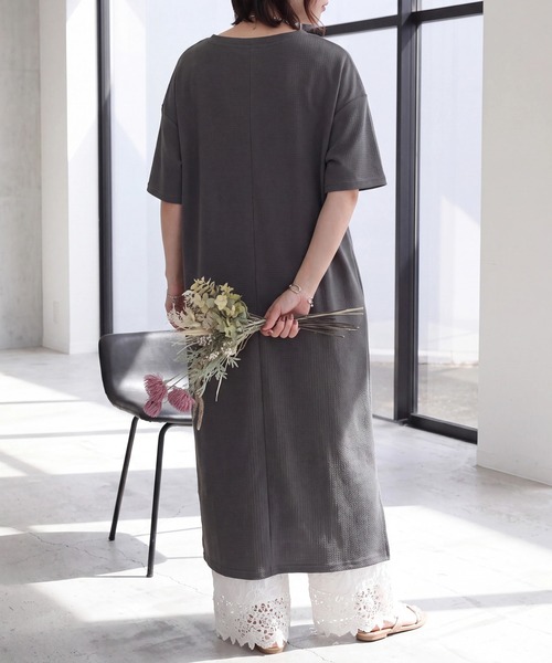 SELECT LEVERY（セレクトリベリー）の「シワになりにくい ジャガード半袖ワンピース（ワンピース・レディース・アイボリー/ブラック/チャコール・MEDIUM/LARGE）」の22枚目の写真
