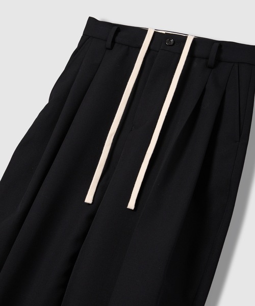 HOLIDAY(ホリデイ)の「WOOL TWILL 2TUCK SLACKS ウールツイルツータックスラックス(スラックス・レディース・ブラック/カーキ・ONE SIZE)」の6枚目の写真