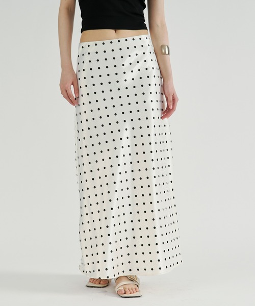 Ezick(エジック)の「Dot satin skirt / ドットサテンスカート(スカート・レディース・ブラック/オフホワイト・FREE)」の16枚目の写真