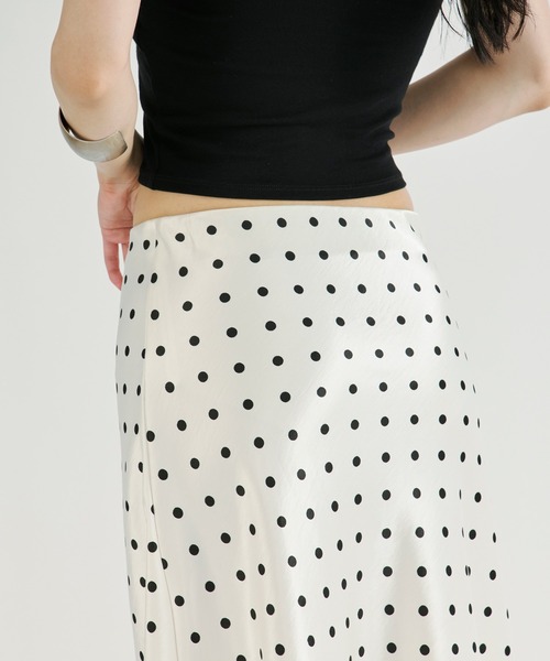 Ezick(エジック)の「Dot satin skirt / ドットサテンスカート(スカート・レディース・ブラック/オフホワイト・FREE)」の22枚目の写真