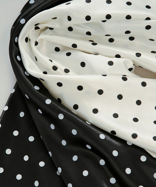 Ezick(エジック)の「Dot satin skirt / ドットサテンスカート(スカート・レディース・ブラック/オフホワイト・FREE)」の4枚目の写真