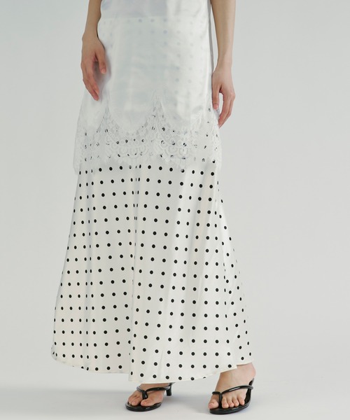 Ezick(エジック)の「Dot satin skirt / ドットサテンスカート(スカート・レディース・ブラック/オフホワイト・FREE)」の7枚目の写真