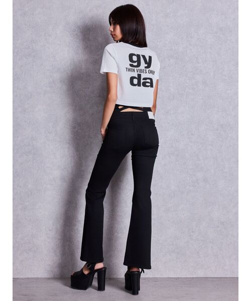GYDA(ジェイダ)の「Square gydaバイカラーショートTシャツ(Tシャツ/カットソー・レディース・ブラック/ライトブルー/オフホワイト/ピンク・FREE)」の8枚目の写真