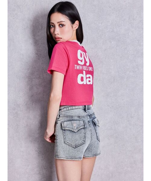 GYDA(ジェイダ)の「Square gydaバイカラーショートTシャツ(Tシャツ/カットソー・レディース・ブラック/ライトブルー/オフホワイト/ピンク・FREE)」の15枚目の写真