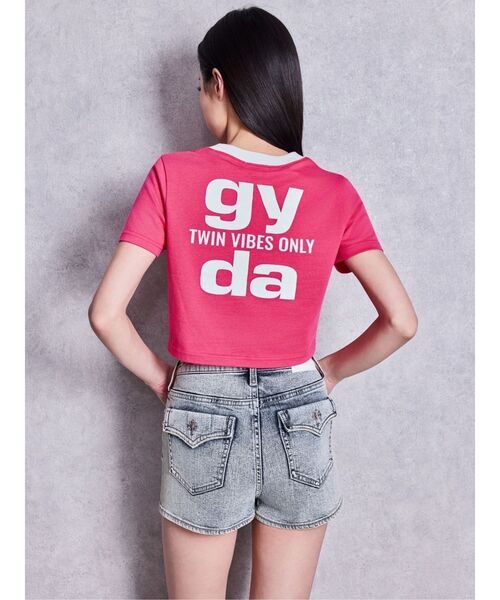 GYDA(ジェイダ)の「Square gydaバイカラーショートTシャツ(Tシャツ/カットソー・レディース・ブラック/ライトブルー/オフホワイト/ピンク・FREE)」の16枚目の写真
