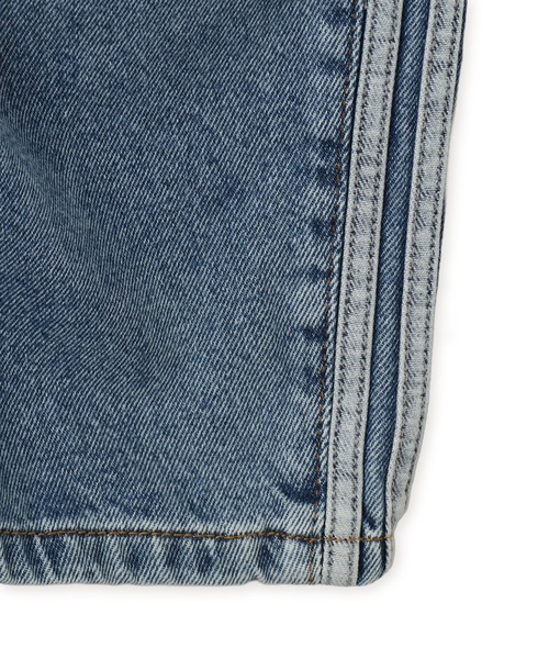 adidas(アディダス)の「adidas HIGH RISE BARREL LEG DENIM PANT / アディダス ハイライズ バレル レッグ デニム パンツ(デニムパンツ・レディース・ライトインディゴブルー・25inch/24inch/26inch)」の5枚目の写真