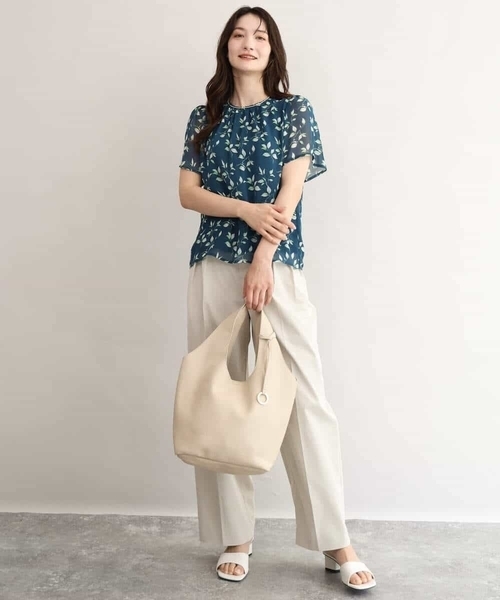 MK MICHEL KLEIN（エムケーミッシェルクラン）の「[洗える]リーフモチーフシフォンブラウス（シャツ/ブラウス・レディース・ネイビー/グリーン・38）」の20枚目の写真