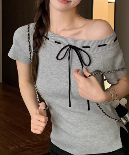 LUCPY（ラクピー）の「オフショルダーリボンリブトップス（その他トップス・レディース・グレー・X-LARGE/LARGE/MEDIUM/SMALL）」の4枚目の写真