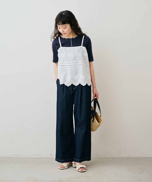 Live in comfort（リブインコンフォート）の「リブ　イン　コンフォート　人気スタイリスト石上美津江さんとつくった　スカラップレースのキャミソールビスチェ〈オフホワイト〉（キャミソール・レディース・オフホワイト・3L/LL/L/M/S）」の2枚目の写真