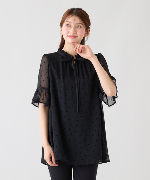 Rose Tiara(ローズティアラ)の「ドットフロッキーフリルブラウス(シャツ/ブラウス・レディース・ベージュ/ブラック・42/38/46)」の21枚目の写真
