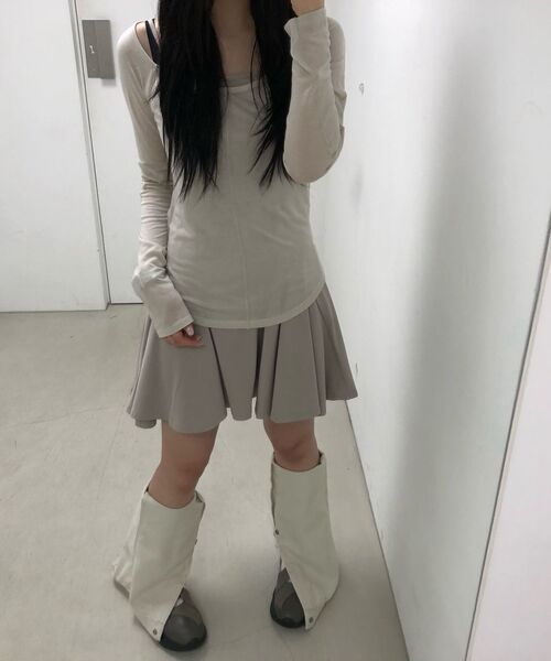 OJOS(オホス)の「Back Strap Flare Dress / Grey(ワンピース・レディース・その他・1/2/3)」の6枚目の写真