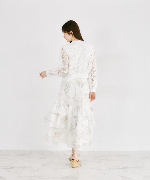 tocco closet(トッコ クローゼット)の「パールチャーム付きフラワーカットワークレースブルゾン(ブルゾン・レディース・オフホワイト・M)」の15枚目の写真