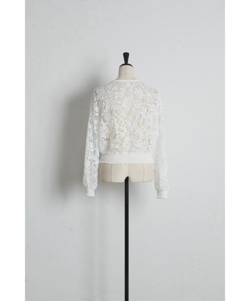 tocco closet(トッコ クローゼット)の「パールチャーム付きフラワーカットワークレースブルゾン(ブルゾン・レディース・オフホワイト・M)」の12枚目の写真