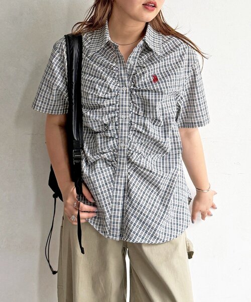 U.S. POLO ASSN.(ユーエスポロアッスン)の「シャーリング半袖シャツ(シャツ/ブラウス・レディース・レッド/ネイビー/ホワイト/イエロー・FREE)」の2枚目の写真