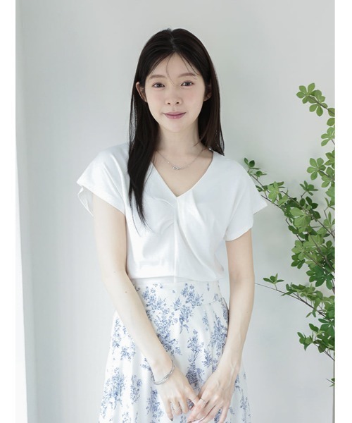 fifth(フィフス)の「フロントツイスト半袖カットソー(Tシャツ/カットソー・レディース・ホワイト/ブラック/ライトブルー・M)」の2枚目の写真