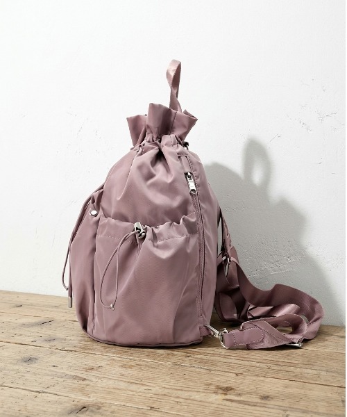 THE NORTH FACE(ザノースフェイス)の「【THE NORTH FACE/ザノースフェイス】3WAY 巾着型 ショルダー ボディバッグ リュック バックパック/BONNEY PACK M/ユニセックス(バックパック/リュック・レディース・ブラック/クリーム/スモークピンク・ONE SIZE)」の7枚目の写真