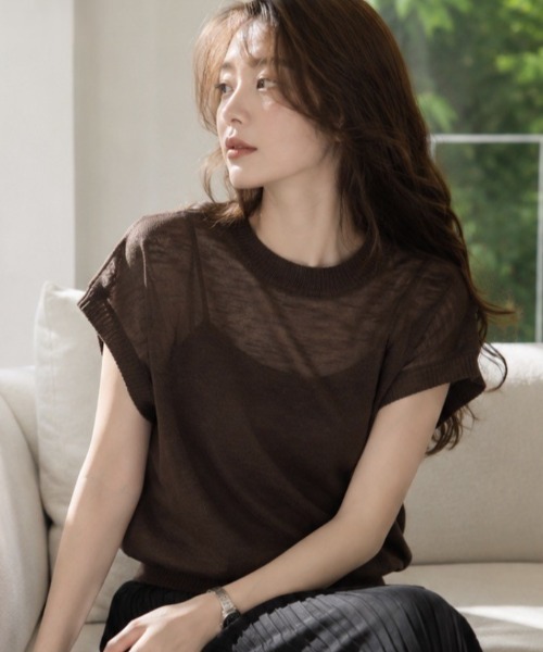 Dolce Fiora（ドルチェフィオラ）の「涼やかな透け感がおしゃれな、スラブシアー半袖ニット（ニット/セーター・レディース・ホワイト/ブラック/ブラウン・M）」の3枚目の写真