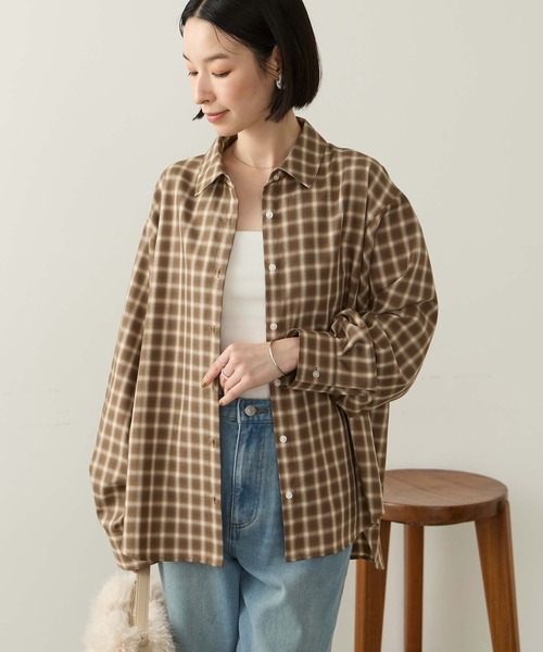 Aunely(オーネリー)の「【Aunely】 しわレスデイリーチェックシャツ<YOSOOIシリーズ>(シャツ/ブラウス・レディース・グレー/ブラウン/ブルー/ブラック/オレンジ・M/L)」の1枚目の写真