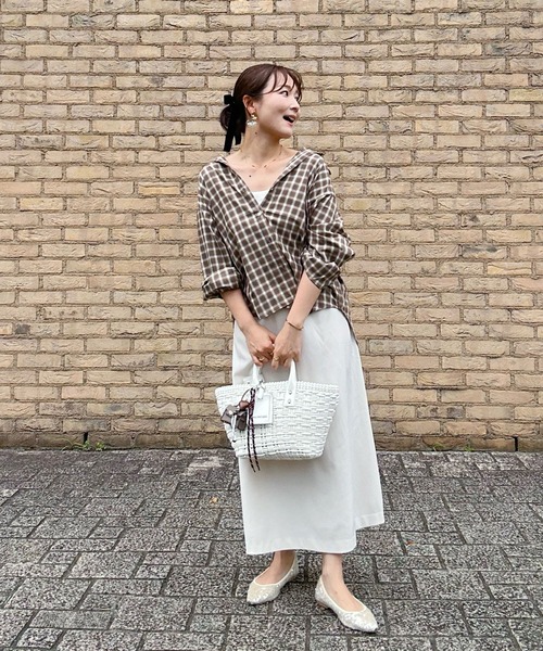 Aunely(オーネリー)の「【Aunely】 しわレスデイリーチェックシャツ<YOSOOIシリーズ>(シャツ/ブラウス・レディース・グレー/ブラウン/ブルー/ブラック/オレンジ・M/L)」の10枚目の写真