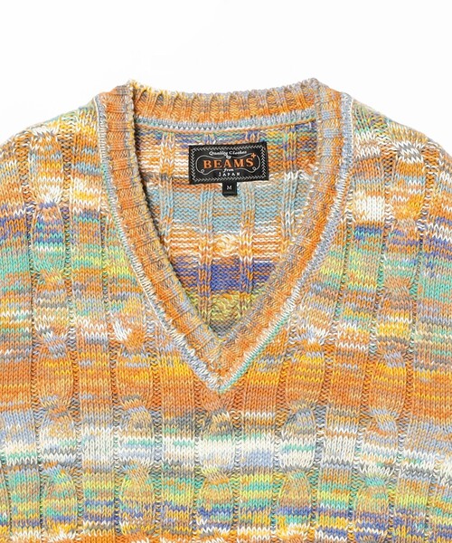 BEAMS PLUS(ビームスプラス)の「Cable Knit Vest Kasuri(ニット/セーター・メンズ・オレンジ/レッド/サックスブルー・S/M/L/XL)」の18枚目の写真