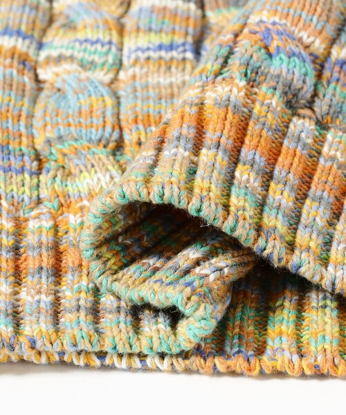 BEAMS PLUS(ビームスプラス)の「Cable Knit Vest Kasuri(ニット/セーター・メンズ・オレンジ/レッド/サックスブルー・S/M/L/XL)」の21枚目の写真