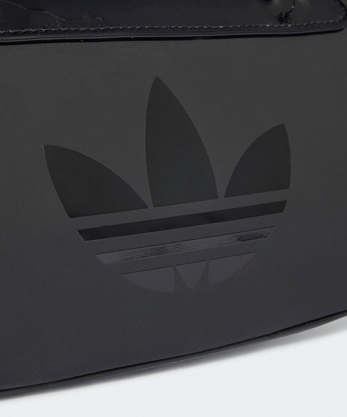 adidas(アディダス)の「adidas/アディダス HERI ADICOER BOWLIMG スポーティ トレフォイルロゴ ボウリングバッグ レディース カジュアル 秋 秋服 2026年秋冬(ショルダーバッグ・レディース・ブラック/ベージュ・FREE)」の6枚目の写真