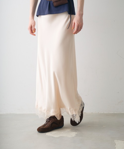 Crisp（クリスプ）の「satin lace long skirt / サテンレースロングスカート（スカート・レディース・ブラウン/アイボリー・FREE）」の3枚目の写真