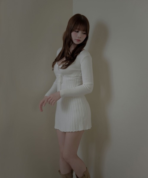 M DOLLY(エムドリー)の「Knit tilly mini dress / ニットティリーミニドレス(ワンピース・レディース・ブラック/ピンクベージュ/アイボリー・FREE)」の6枚目の写真
