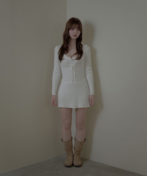 M DOLLY(エムドリー)の「Knit tilly mini dress / ニットティリーミニドレス(ワンピース・レディース・ブラック/ピンクベージュ/アイボリー・FREE)」の7枚目の写真