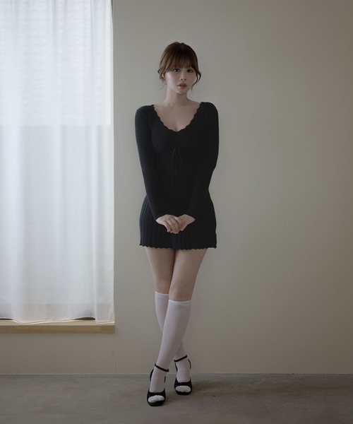 M DOLLY(エムドリー)の「Knit tilly mini dress / ニットティリーミニドレス(ワンピース・レディース・ブラック/ピンクベージュ/アイボリー・FREE)」の12枚目の写真