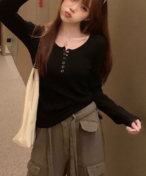 2ly2(トゥーリートゥー)の「ヘンリーネックリブトップス / 長袖カットソー リブトップス フィットトップス(Tシャツ/カットソー・レディース・ホワイト/ブラック/グレー・FREE)」の8枚目の写真