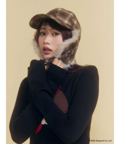 EMODA(エモダ)の「【Monchhichi×EMODA】チェックイヤーフラップキャップ(キャップ・レディース・ネイビー/ベージュ・FREE)」の3枚目の写真