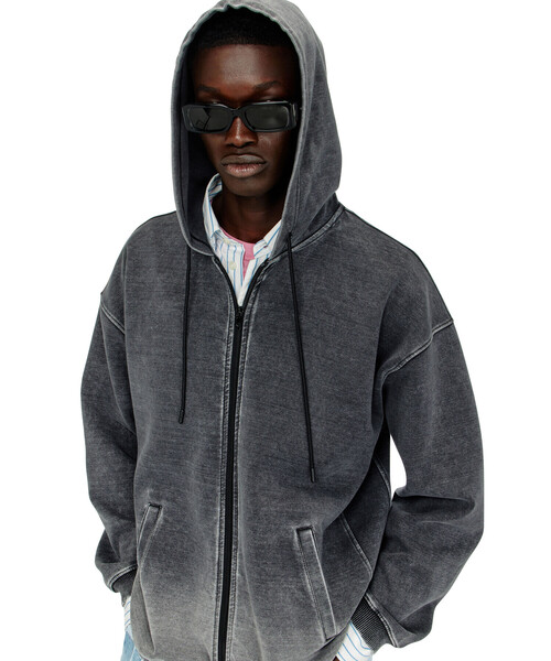 DIESEL(ディーゼル)の「メンズ ジップアップパーカー S-HERMY-ZIP(パーカー・メンズ・ブラック・MEDIUM)」の6枚目の写真