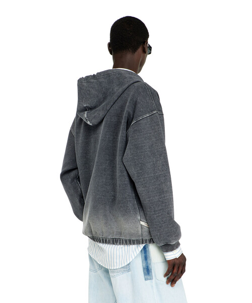 DIESEL(ディーゼル)の「メンズ ジップアップパーカー S-HERMY-ZIP(パーカー・メンズ・ブラック・MEDIUM)」の4枚目の写真