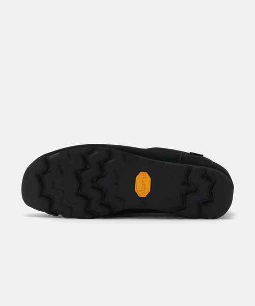 Clarks(クラークス)の「Clarks WallabeeBT GTX 26179256(モカシン/デッキシューズ・メンズ・ブラック・90/85/80/75/70/65)」の2枚目の写真