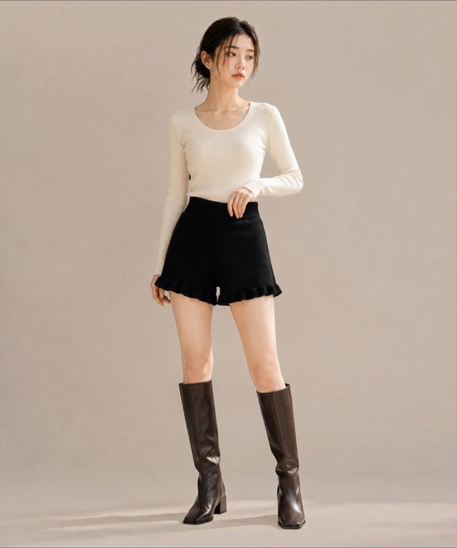 United store(ユナイテッドストア)の「裾フリルニットショートパンツ(その他パンツ・レディース・ダークグレー/ブラック/アイボリー・FREE)」の8枚目の写真