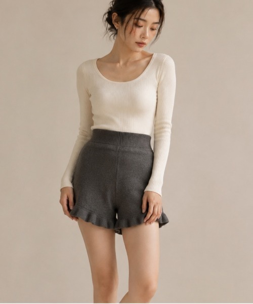 United store(ユナイテッドストア)の「裾フリルニットショートパンツ(その他パンツ・レディース・ダークグレー/ブラック/アイボリー・FREE)」の21枚目の写真