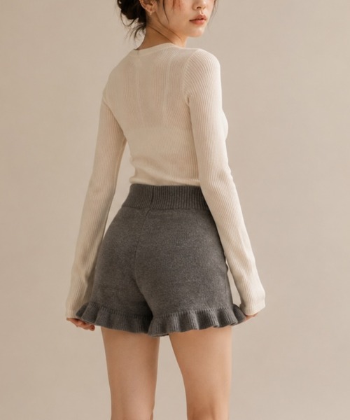 United store(ユナイテッドストア)の「裾フリルニットショートパンツ(その他パンツ・レディース・ダークグレー/ブラック/アイボリー・FREE)」の10枚目の写真