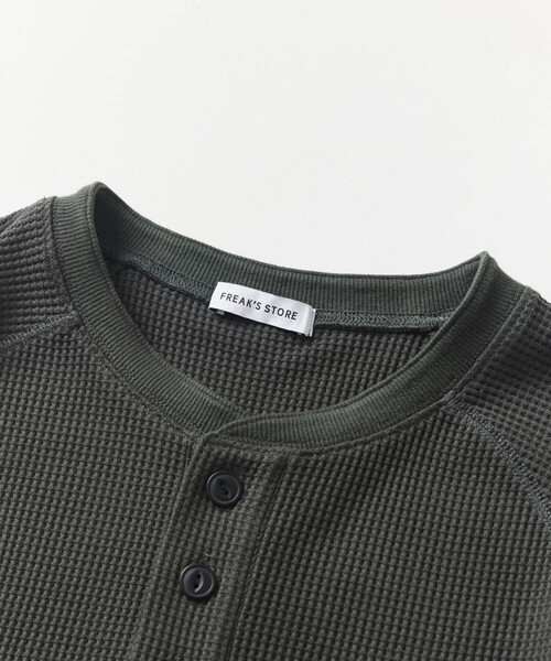FREAK'S STORE(フリークスストア)の「ラグランスリーブ ヘンリーネック ワッフル ロングスリーブTEE(Tシャツ/カットソー・メンズ・ホワイト/その他9/オレンジ/カモフラージュ/チャコールグレー・MEDIUM/LARGE)」の9枚目の写真