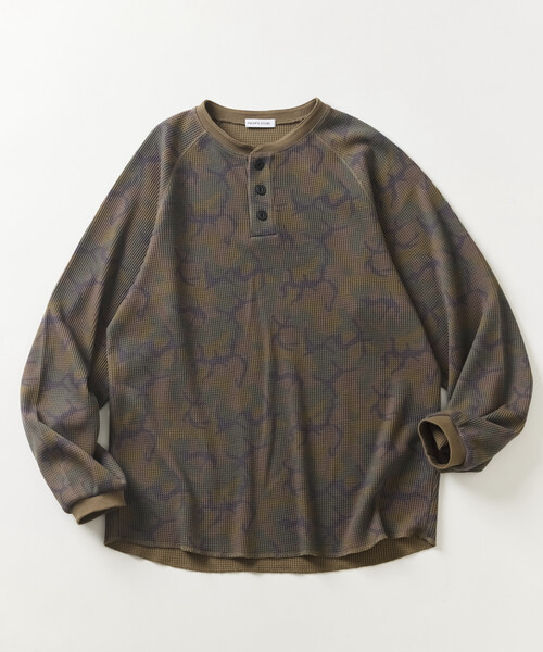 FREAK'S STORE(フリークスストア)の「ラグランスリーブ ヘンリーネック ワッフル ロングスリーブTEE(Tシャツ/カットソー・メンズ・ホワイト/その他9/オレンジ/カモフラージュ/チャコールグレー・MEDIUM/LARGE)」の18枚目の写真