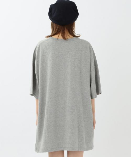 Another Edition（アナザーエディション）の「ビッグロゴT/ AEBC BIG ロゴ TEE◆（Tシャツ/カットソー・レディース・ホワイト/ライトグレー/ネイビー・フリー）」の4枚目の写真