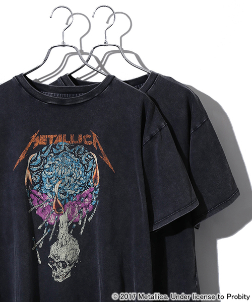 METALLICA(メタリカ)の「∴WEGO/METALLICAラウンドTシャツ(Tシャツ/カットソー・メンズ・ブラック系その他/ブラック・LARGE/MEDIUM)」の2枚目の写真