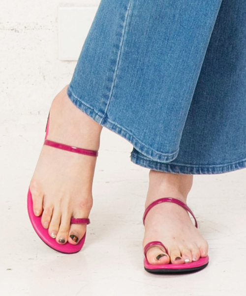 KOBE LETTUCE（コウベレタス）の「ループベルトor親指リング選べる2タイプフラットサンダル/レディース／シューズ[I1574]神戸レタス（サンダル・レディース・ベージュ系その他/ピンク系その他/ブルー系その他/ブラック系その他/シルバー系その他/ベージュ/ピンク/ネイビー/ブラック/シルバー・L/LL/M/S）」の13枚目の写真