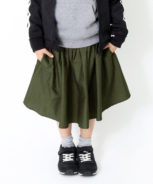 devirock（デビロック）の「膝丈ボリュームギャザースカート スカッツ（スカート・キッズ・ブラック/ベージュ/ネイビー/ブラウン/カーキ/マスタード/グリーン系その他/イエロー系その他/ピンク系その他/ワイン/レッド/オレンジ系その他・110cm/100cm/120cm/130cm/140cm/150cm/160cm）」の5枚目の写真