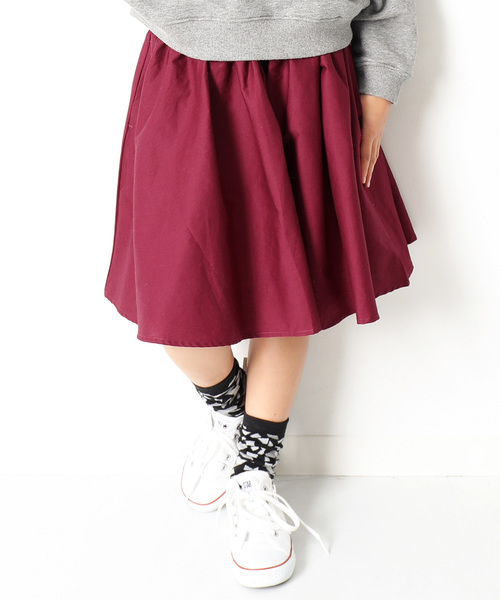 devirock（デビロック）の「膝丈ボリュームギャザースカート スカッツ（スカート・キッズ・ブラック/ベージュ/ネイビー/ブラウン/カーキ/マスタード/グリーン系その他/イエロー系その他/ピンク系その他/ワイン/レッド/オレンジ系その他・110cm/100cm/120cm/130cm/140cm/150cm/160cm）」の11枚目の写真