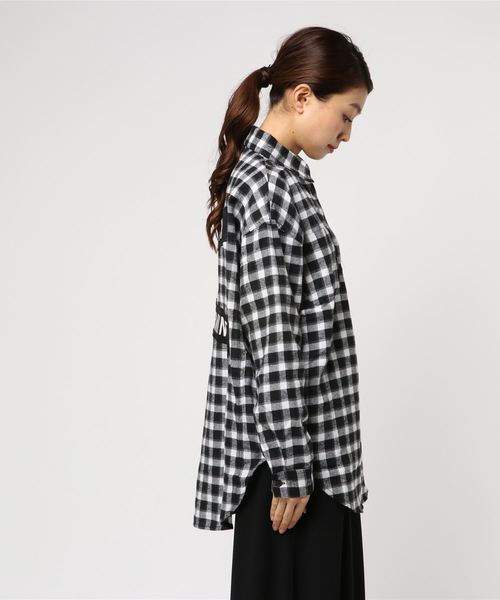 VENCEEXCHANGE（ヴァンスエクスチェンジ）の「バックロゴチェックシャツ（シャツ/ブラウス・レディース・ブラック/レッド/グリーン・M）」の4枚目の写真