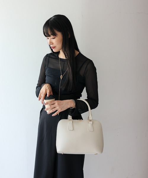 VitaFelice（ヴィータフェリーチェ）の「セレモニーバッグ ラウンドファスナー2wayハンドバッグ 入園式 卒園式 卒業式 入学式 結婚式（ハンドバッグ・レディース・ブラック系その他/ブラック/グレー/ベージュ系その他/ブルー/アイボリー/シャンパン/ブラック系その他2/ブラック系その他4/ベージュ系2/ベージュ系1/ブラック系その他3/ホワイト系その他/ブラック系その他5・FREE）」の22枚目の写真